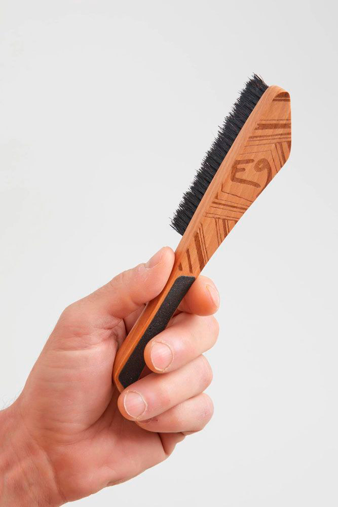 E9 Wooden Brush – Cepillo de madera para escalada